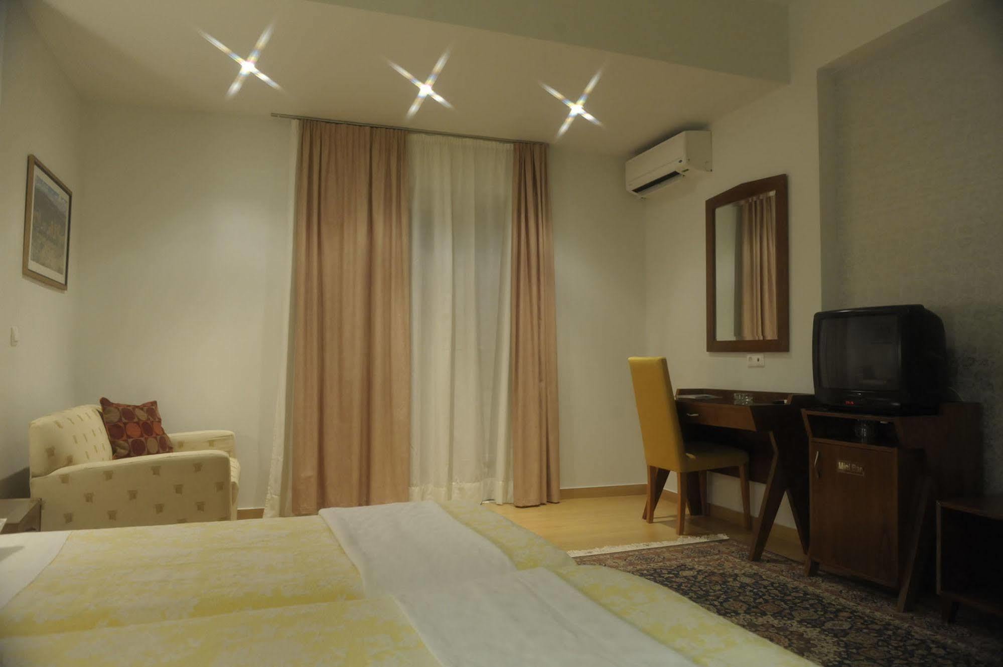 Preveza City Comfort Hotel Екстер'єр фото